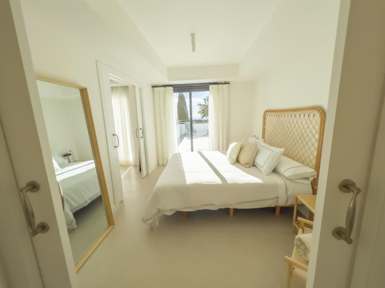Appartamento Penthouse On The Golden Mile Marbella Esterno foto